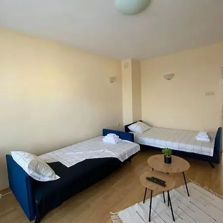 Appartement Lovita With A Garage Varna