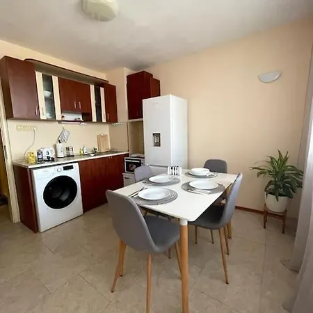 Lovita With A Garage * Várna